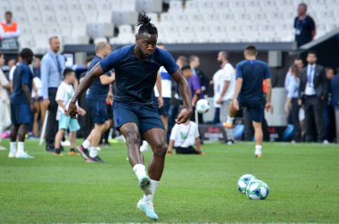 İstanbul, Türkiye - 14 Ağustos 2019: Uefa Süper Kupası Finallerinden önce Vodafone Arena, Türkiye 'deki Vodafone Park' ta Liverpool ile Chelsea arasında oynanan karşılaşma Michy Batshuayi