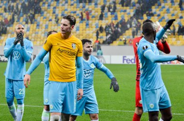 Lviv, Ukrayna - 28 Kasım 2019: Alexandria (Ukrayna) ile Wolfsburg (Almanya), Ukrayna arasındaki Uefa Avrupa Ligi karşılaşmasında kazandığı zaferden sonra Wolfsburg oyuncusu