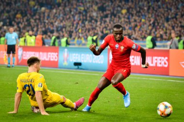 Kyiv, Ukrayna - 14 Ekim 2019: Uefa Euro 2020 ön eleme maçında Ukrayna milli takımı Ukrayna ile Portekiz milli takımı Ukrayna maçı sırasında Bruma oyuncusu