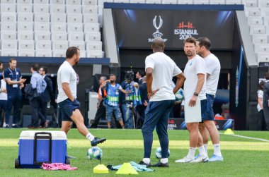 İstanbul, Türkiye - 14 Ağustos 2019: Türkiye 'nin Vodafone Arena kentindeki Vodafone Park' ta Liverpool ile Chelsea arasında oynanan Uefa Süper Kupa Finalleri öncesinde Chelsea futbolcuları antrenman oturumu