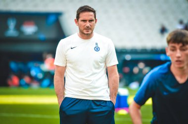 İstanbul, Türkiye - 14 Ağustos 2019: Vodafone Arena, Türkiye 'deki Vodafone Park' ta Liverpool ile Chelsea arasında oynanan Uefa Süper Kupası Finalleri öncesinde teknik direktör Frank Lampard