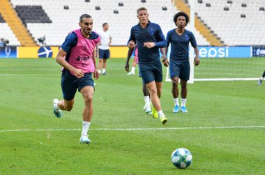 İstanbul, Türkiye - 14 Ağustos 2019: Vodafone Arena, Türkiye 'deki Vodafone Park' ta Liverpool ile Chelsea arasında oynanan Uefa Süper Kupası Finalleri öncesinde Davide Zappacosta