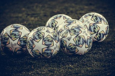 Kharkiv, Ukrayna - 18 Eylül 2019: Şampiyonlar Ligi resmi futbol topu Uefa Şampiyonlar Ligi maçında Ukrayna 'nın Manchester City (İngiltere) maçında sona erdi