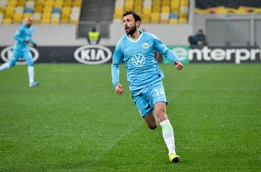 Lviv, Ukrayna - 28 Kasım 2019: Alexandria (Ukrayna) ile Wolfsburg (Almanya), Ukrayna arasındaki Uefa Avrupa Ligi karşılaşmasında Admir Mehmedi oyuncusu