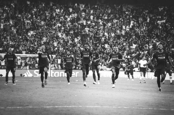 Istanbul Turquie Août 2019 Les Joueurs Liverpool Célèbrent Leur Victoire — Photo