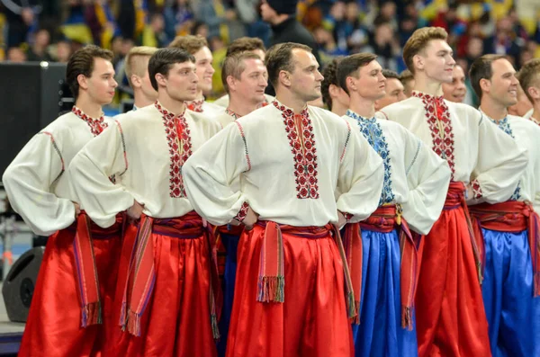 Kyiv Ukraine Outubro 2019 Equipe Ucraniana Homens Vestido Nacional Faz — Fotografia de Stock