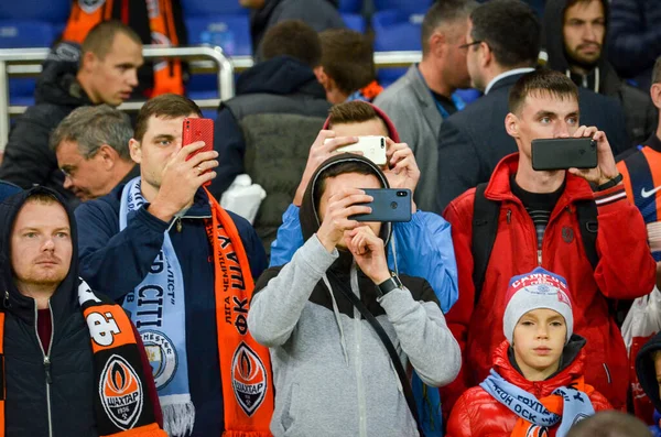 Kharkiv Ukraine September 2019 Football Fans Stadium Support Team Phone — Φωτογραφία Αρχείου