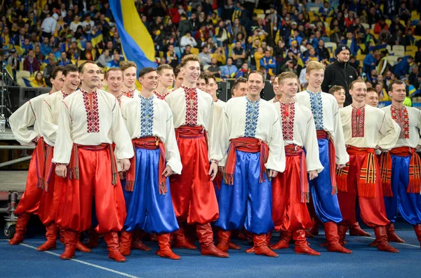 Kyiv Ucrania Octubre 2019 Equipo Folklórico Ucraniano Traje Nacional Hace — Foto de Stock