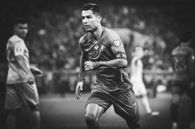 Kyiv, Ukrayna - 14 Ekim 2019: Uefa Euro 2020 ön eleme maçında Ukrayna milli takımı Ukrayna ile Ukrayna milli takımı arasında oynanan Cristiano Ronaldo