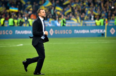 Kyiv, Ukrayna - 14 Ekim 2019: Ukrayna Milli Futbol Takımı ve Teknik Direktör Andriy Shevchenko Portekiz 'e karşı zaferini kutladı ve Euro 2020, Ukrayna