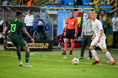 Dnipro, Ukrayna - 10 Eylül 2019: Ukrayna milli takımı Ukrayna ile Ukrayna milli takımı arasındaki dostluk maçı sırasında Samuel Chukwueze