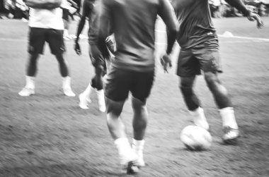 İstanbul, Türkiye - 14 Ağustos 2019: Uzun süre odakta kalmayan futbol antrenmanı, Vodafone Arena, Türkiye 'de bacaklar yakın çekim