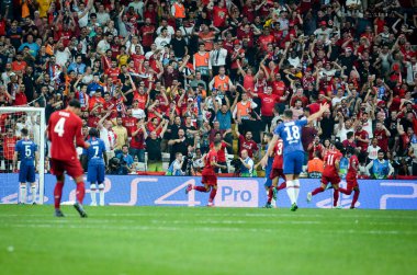 İstanbul, Türkiye - 14 Ağustos 2019: Türkiye 'nin Vodafone Arena kentindeki Vodafone Park' ta Liverpool ile Chelsea arasında oynanan Uefa Süper Kupası Finalleri sırasında futbolcu