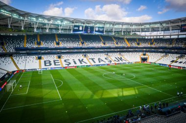 İstanbul, Türkiye - 14 Ağustos 2019: Türkiye 'nin Vodafone Arena kentinde oynanan Uefa Süper Kupası Finalleri öncesinde Vodafone Arenawith stadyumunun genel görünümü