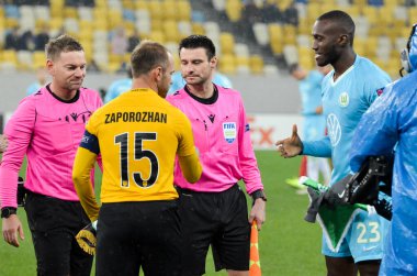 Lviv, Ukrayna - 28 Kasım 2019: Uefa Avrupa Ligi (Ukrayna) - Wolfsburg (Almanya) - Ukrayna maçı sırasında Josuha Guilavogui oyuncusu