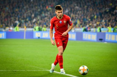 Kyiv, Ukrayna - 14 Ekim 2019: Uefa Euro 2020 ön eleme karşılaşmasında Ukrayna milli takımı Ukrayna ile Ukrayna milli takımı arasındaki Raphael Guerreiro oyuncusu