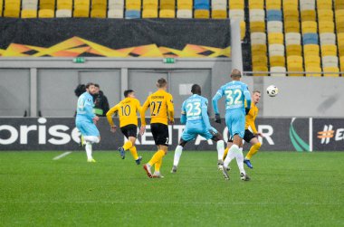 Lviv, Ukrayna - 28 Kasım 2019: Alexandria (Ukrayna) ile Wolfsburg (Almanya), Ukrayna arasındaki Uefa Avrupa Ligi maçı sırasında Marcel Tisserand oyuncusu