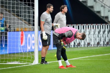 İstanbul, Türkiye - 14 Ağustos 2019: Liverpool futbolcuları Uefa Süper Kupası Finalleri öncesinde Vodafone Arena, Türkiye 'deki Vodafone Park' ta Liverpool ve Chelsea arasında oynanan karşılaşma öncesi antrenman oturumu