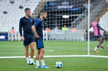 İstanbul, Türkiye - 14 Ağustos 2019: Türkiye 'nin Vodafone Arena kentindeki Vodafone Park' ta Liverpool ile Chelsea arasında oynanan Uefa Süper Kupa Finalleri öncesinde Chelsea futbolcuları antrenman oturumu