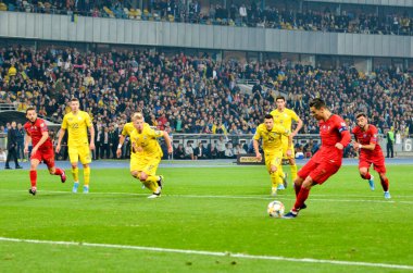 Kyiv, Ukrayna - 14 Ekim 2019: Cristiano Ronaldo, Uefa Euro 2020 ön eleme karşılaşmasında Portekiz milli takımı Ukrayna ile Ukrayna maçı sırasında penaltı attı