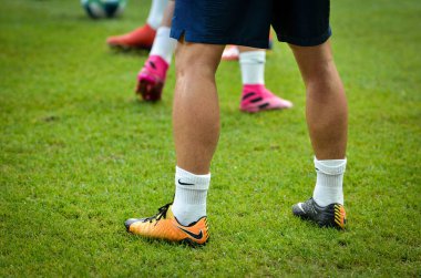 İstanbul, Türkiye - 14 Ağustos 2019: Türkiye 'nin Vodafone Arena kentindeki Vodafone Park' ta kimliği belirsiz futbolcuların futbol antrenmanı