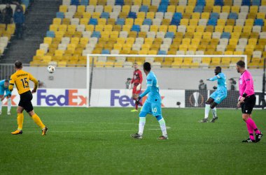 Lviv, Ukrayna - 28 Kasım 2019: Alexandria (Ukrayna) ile Wolfsburg (Almanya) arasındaki Uefa Avrupa Ligi maçı sırasında futbolcu