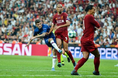 İstanbul, Türkiye - 14 Ağustos 2019: Türkiye 'nin Vodafone Arena kentindeki Vodafone Park' ta Liverpool ile Chelsea arasında oynanan Uefa Süper Kupası Finalleri 'nde Hıristiyan Pulisiç oyuncusu