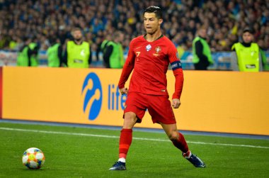 Kyiv, Ukrayna - 14 Ekim 2019: Uefa Euro 2020 ön eleme maçında Ukrayna milli takımı Ukrayna ile Ukrayna milli takımı arasında oynanan Cristiano Ronaldo