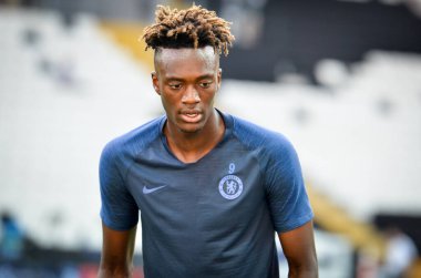 İstanbul, Türkiye - 14 Ağustos 2019: Chelsea Tammy Abraham Uefa Süper Kupası Finalleri öncesinde Vodafone Arena, Türkiye 'deki Vodafone Park' ta Liverpool ve Chelsea arasında oynanan karşılaşma öncesi antrenman oturumu