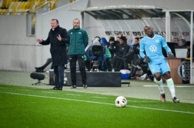 Lviv, Ukrayna - 28 Kasım 2019: Alexandria (Ukrayna) ile Wolfsburg (Almanya) arasındaki Uefa Avrupa Ligi maçı sırasında futbolcu