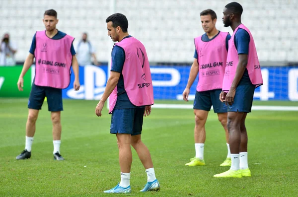 İstanbul, Türkiye - 14 Ağustos 2019: Türkiye 'nin Vodafone Arena kentindeki Vodafone Park' ta Liverpool ile Chelsea arasında oynanan Uefa Süper Kupa Finalleri öncesinde Chelsea futbolcuları antrenman oturumu