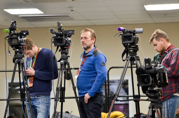 Saint Petersburg Rússia Novembro 2019 Operadores Sala Conferências Imprensa Fazem — Fotografia de Stock