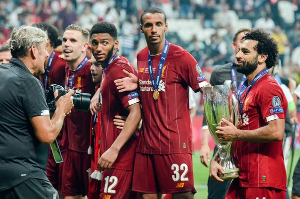 Estambul Turquía Agosto 2019 Mohamed Salah Celebra Victoria Con Equipo —  Fotos de Stock