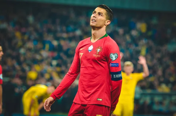 Kyiv, Ukrayna - 14 Ekim 2019: Uefa Euro 2020 ön eleme maçında Ukrayna milli takımı Ukrayna ile Ukrayna milli takımı arasında oynanan Cristiano Ronaldo