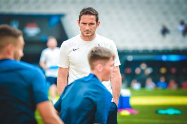 İstanbul, Türkiye - 14 Ağustos 2019: Vodafone Arena, Türkiye 'deki Vodafone Park' ta Liverpool ile Chelsea arasında oynanan Uefa Süper Kupası Finalleri öncesinde teknik direktör Frank Lampard