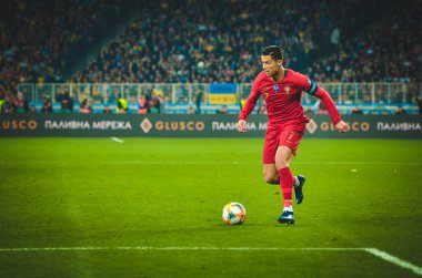 Kyiv, Ukrayna - 14 Ekim 2019: Uefa Euro 2020 ön eleme maçında Ukrayna milli takımı Ukrayna ile Ukrayna milli takımı arasında oynanan Cristiano Ronaldo