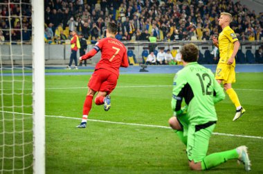 Kyiv, Ukrayna - 14 Ekim 2019: Cristiano Ronaldo, Uefa Euro 2020 ön eleme karşılaşmasında Portekiz, Ukrayna ile oynanan karşılaşmada aldığı penaltı sonrasında atılan golü kutladı
