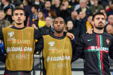Kyiv, Ukrayna - 14 Ekim 2019: Portekiz 'in yedek futbolcuları Uefa Euro 2020 ön eleme karşılaşmasında Ukrayna ile Ukrayna milli takımı Ukrayna arasında oynanan karşılaşma sırasında