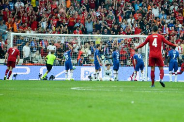 İstanbul, Türkiye - 14 Ağustos 2019: Türkiye 'nin Vodafone Arena kentindeki Vodafone Park' ta Liverpool ile Chelsea arasında oynanan Uefa Süper Kupası Finalleri sırasında futbolcu