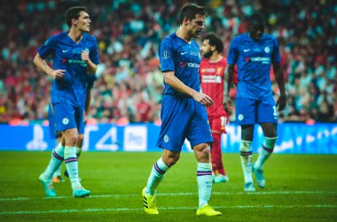 İstanbul, Türkiye - 14 Ağustos 2019: Türkiye 'nin Vodafone Arena kentindeki Vodafone Park' ta Liverpool ile Chelsea arasında oynanan Uefa Süper Kupası Finalleri sırasında Cesar Azpilicueta