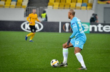 Lviv, Ukrayna - 28 Kasım 2019: Alexandria (Ukrayna) ile Wolfsburg (Almanya), Ukrayna arasındaki Uefa Avrupa Ligi maçı sırasında Marcel Tisserand oyuncusu