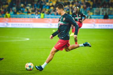 Kyiv, Ukrayna - 14 Ekim 2019: Uefa Euro 2020 ön eleme karşılaşmasında Ukrayna milli takımı Ukrayna ile Ukrayna milli takımı arasında oynanan karşılaşma sırasında Cristiano Ronaldo