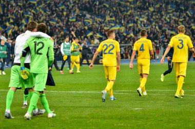 Kyiv, Ukrayna - 14 Ekim 2019: Ukrayna Millî Futbol Takımı Portekiz 'e karşı kazanılan zaferi ve 2020 Euro ödüllü Uefa Euro 2020 ön eleme karşılaşmasında birinciliği kutladı, Ukrayna