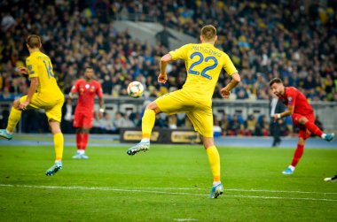 Kyiv, Ukrayna - 14 Ekim 2019: Uefa Euro 2020 ön eleme karşılaşmasında Ukrayna milli takımı Ukrayna milli takımı Ukrayna ile oynanan karşılaşmada Mykola Matviienko oyuncusu