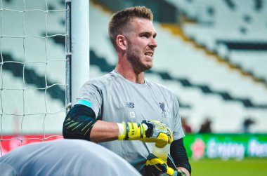 İstanbul, Türkiye - 14 Ağustos 2019: Adrian, Liverpool ile Chelsea arasında Vodafone Park, Türkiye 'de oynanan Uefa Süper Kupası Finalleri öncesinde su ve antrenman oturumuna katıldı
