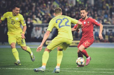 Kyiv, Ukrayna - 14 Ekim 2019: Uefa Euro 2020 ön eleme karşılaşmasında Ukrayna milli takımı Ukrayna ile Ukrayna milli takımı arasında oynanan karşılaşmada Bernardo Silva