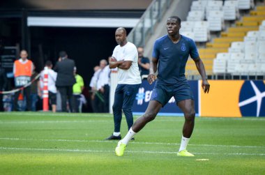 İstanbul, Türkiye - 14 Ağustos 2019: Kurt Zouma ve Uefa Süper Kupası Finalleri öncesinde Vodafone Arena, Türkiye 'deki Vodafone Park' ta Liverpool ve Chelsea arasında oynanan antrenman oturumu