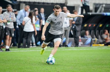 İstanbul, Türkiye - 14 Ağustos 2019: Uefa Süper Kupası Finallerinden önce James Milner Liverpool ile Chelsea arasında Vodafone Park, Vodafone Arena, Türkiye