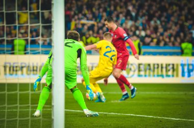 Kyiv, Ukrayna - 14 Ekim 2019: Uefa Euro 2020 ön eleme karşılaşmasında Ukrayna milli takımı Ukrayna milli takımı Ukrayna ile oynanan karşılaşmada Andrii Piatov