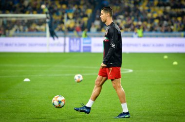 Kyiv, Ukrayna - 14 Ekim 2019: Uefa Euro 2020 ön eleme karşılaşmasında Ukrayna milli takımı Ukrayna ile Ukrayna milli takımı arasında oynanan karşılaşma sırasında Cristiano Ronaldo